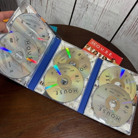 DOCTOR HOUSE 3 seasons DVD set. Season 2,3 & 6 DVD sets GUC - Picture 7 of 13